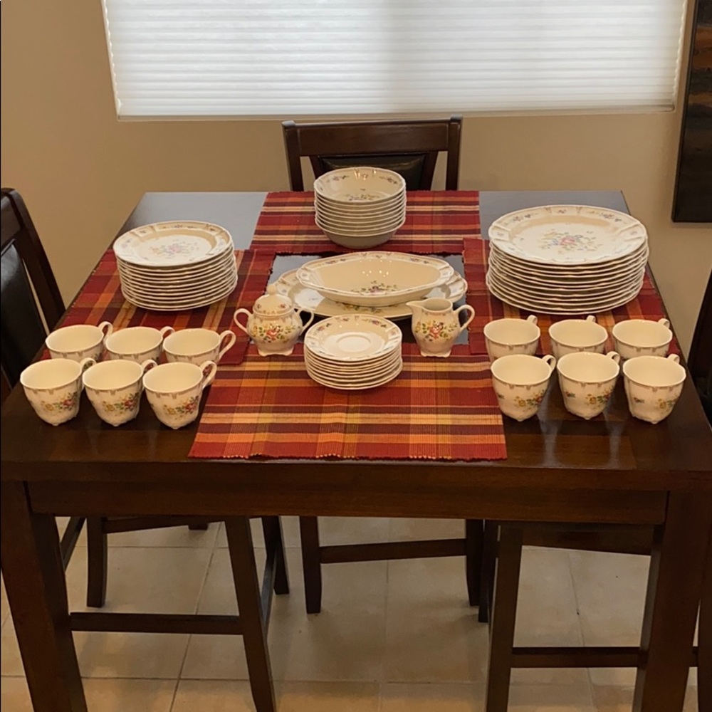 Sold! Nikko- 71 pieces! perfect vintage China set - Picture 1 of 9
